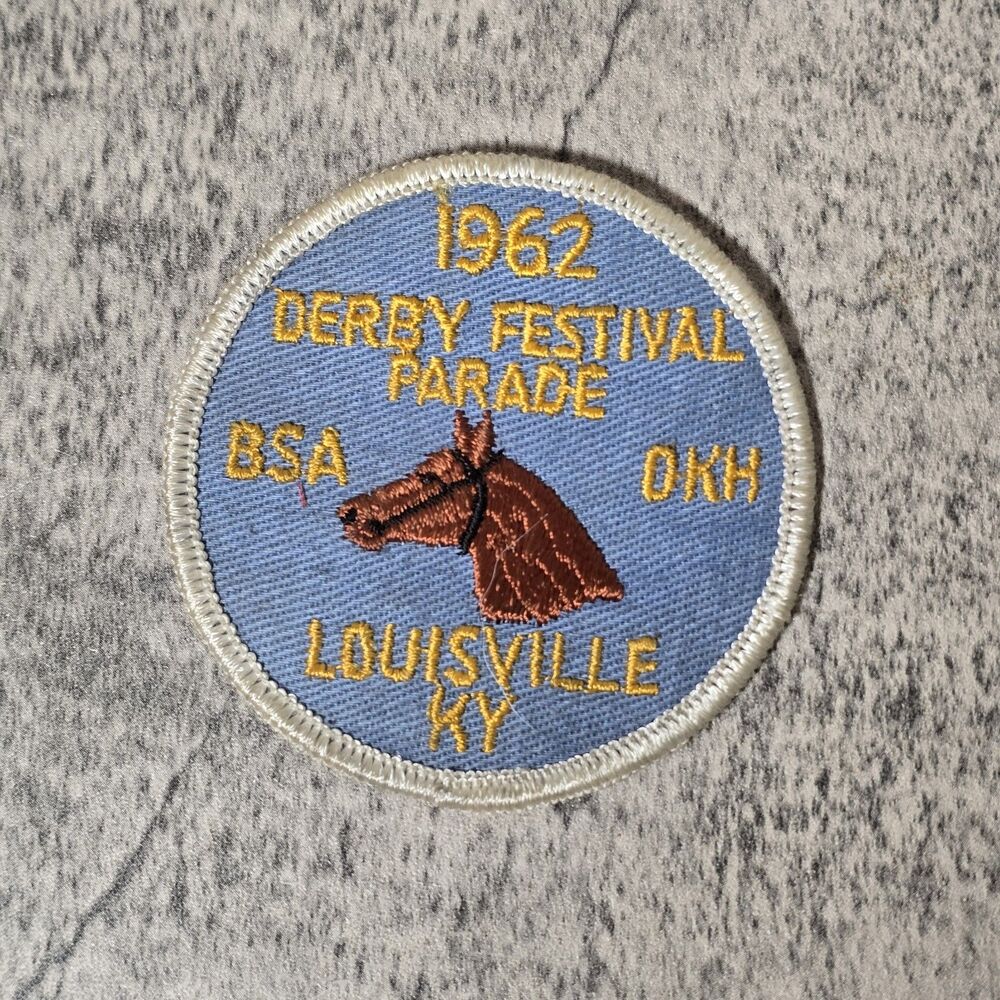 1962 Kentucky Derby Patch Festival Parade BSA OKH Louisville WHT Bdr. [AR-2269]